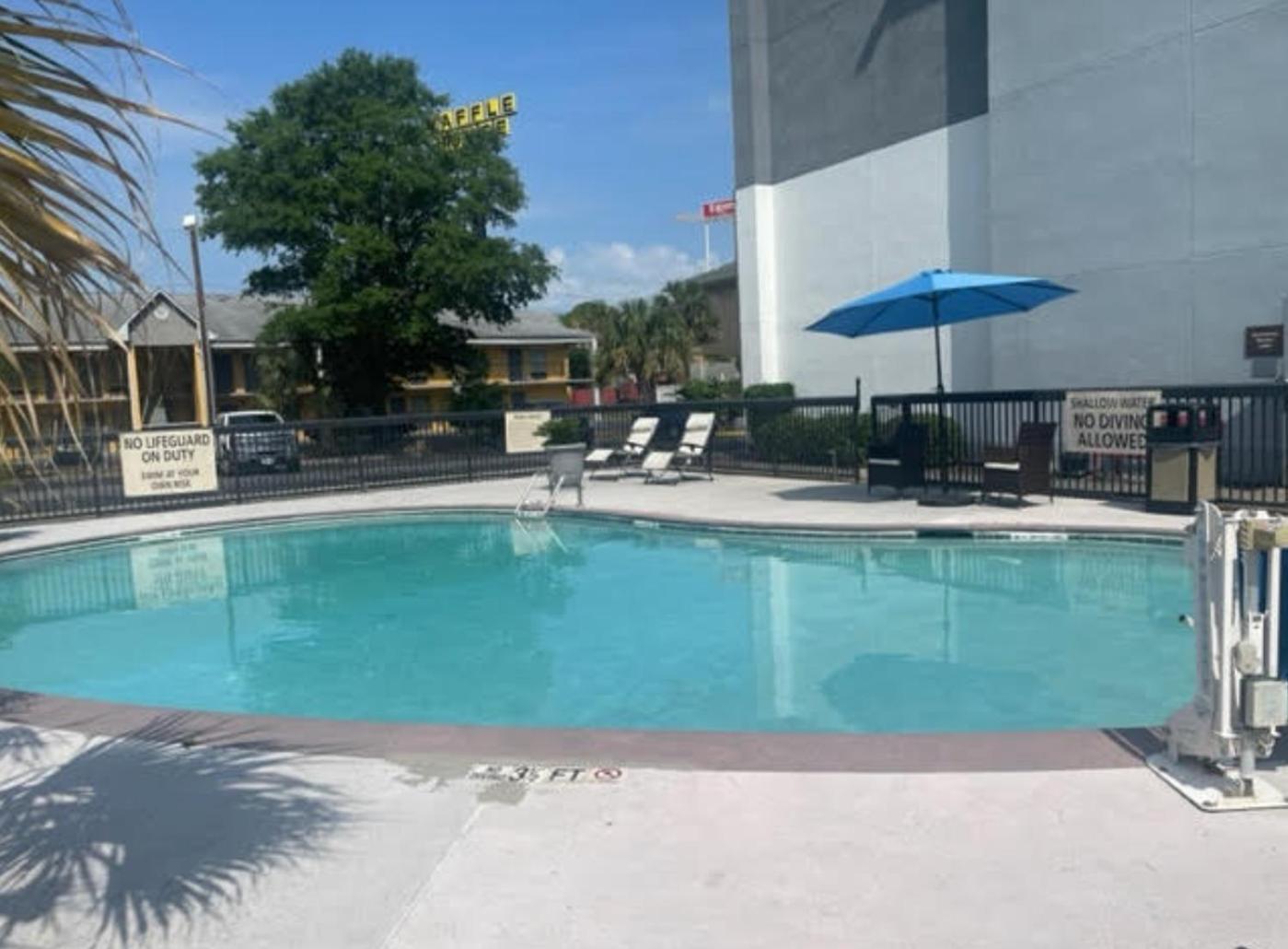 מלון נורת' צ'רלסטון Wingate By Wyndham Charleston Coliseum מראה חיצוני תמונה