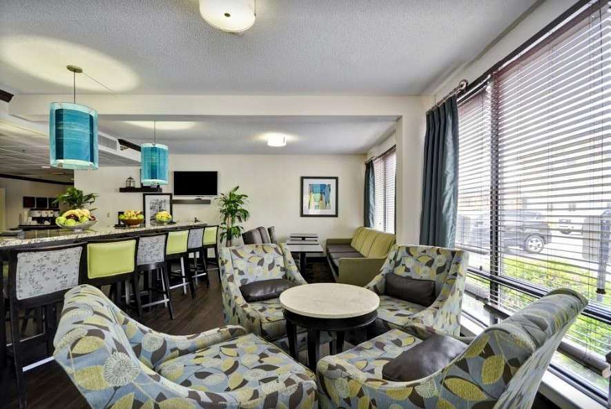 מלון נורת' צ'רלסטון Wingate By Wyndham Charleston Coliseum מראה פנימי תמונה